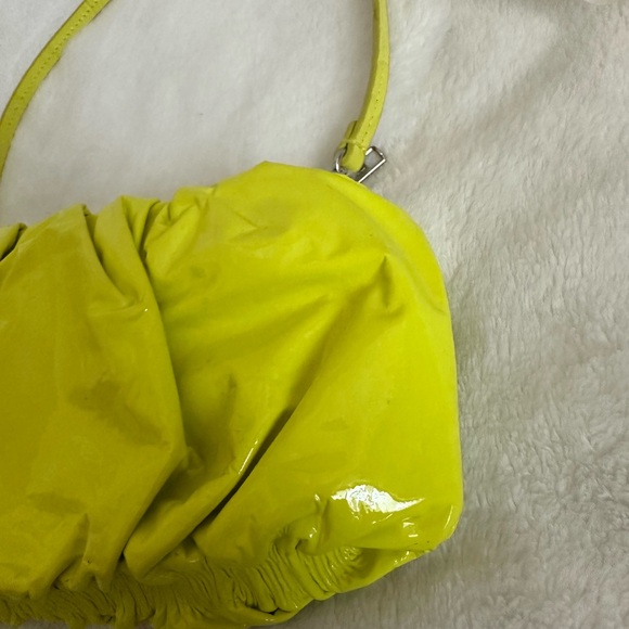 STAUD Bean Ruched Leather Convertible Bag in Citron - Picture 5 of 13